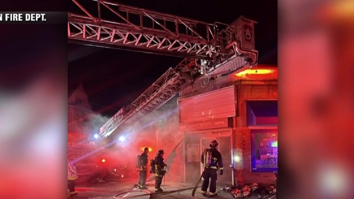 Crews battle fire at Roslindale convenience store – Boston News, Weather, Sports [Video]