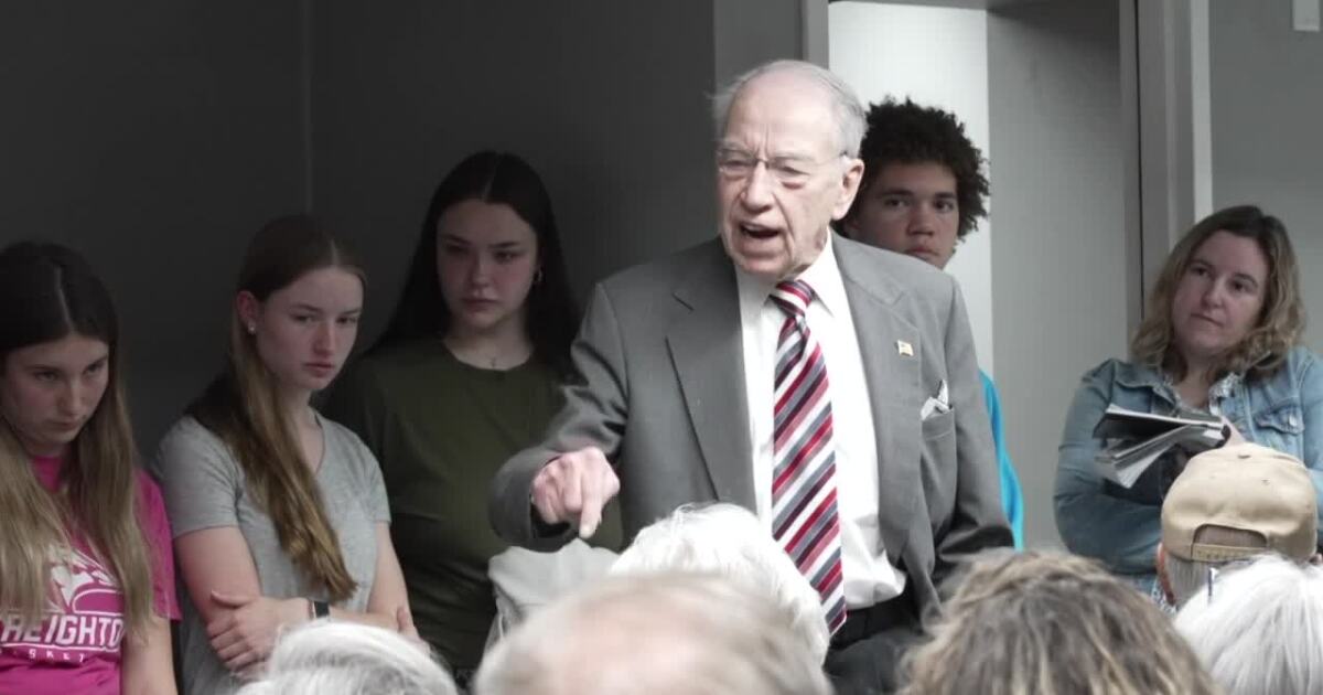 Sen. Grassley addresses everything from immigration to ag production in Harlan [Video]