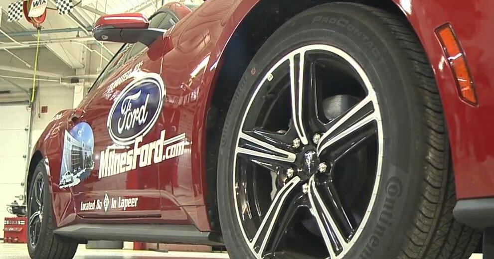 Ford donates a 2024 Mustang to Davison’s Auto Tech program | Education [Video]