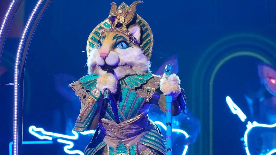 ‘The Masked Singer’: Miss Cleocatra Gets Declawed in ‘Girl Group Night’ — See What TV Icon Was Under the Mask [Video]
