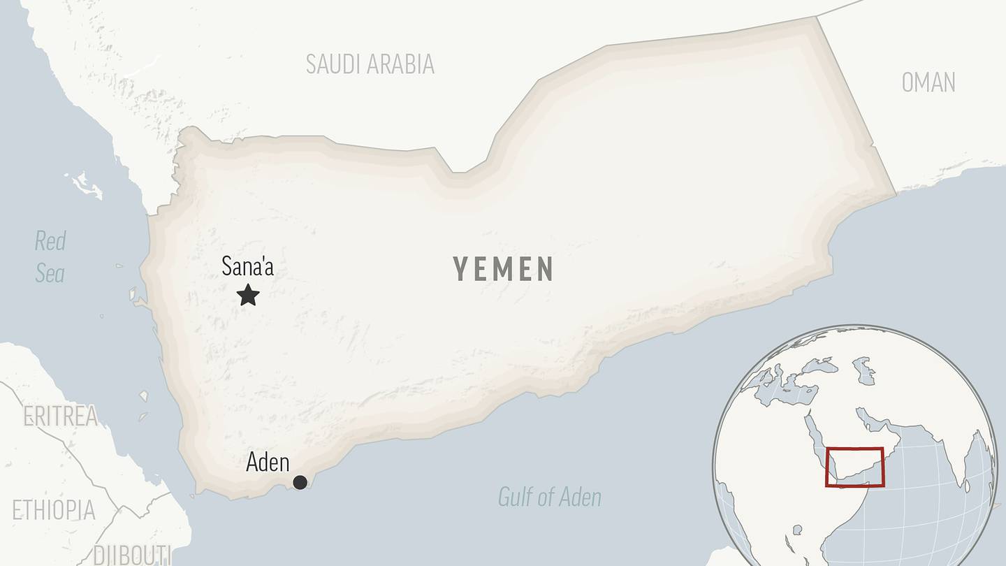 US coalition warship shoots down missile fired by Yemen’s Houthi rebels over the Gulf of Aden  WSB-TV Channel 2 [Video]