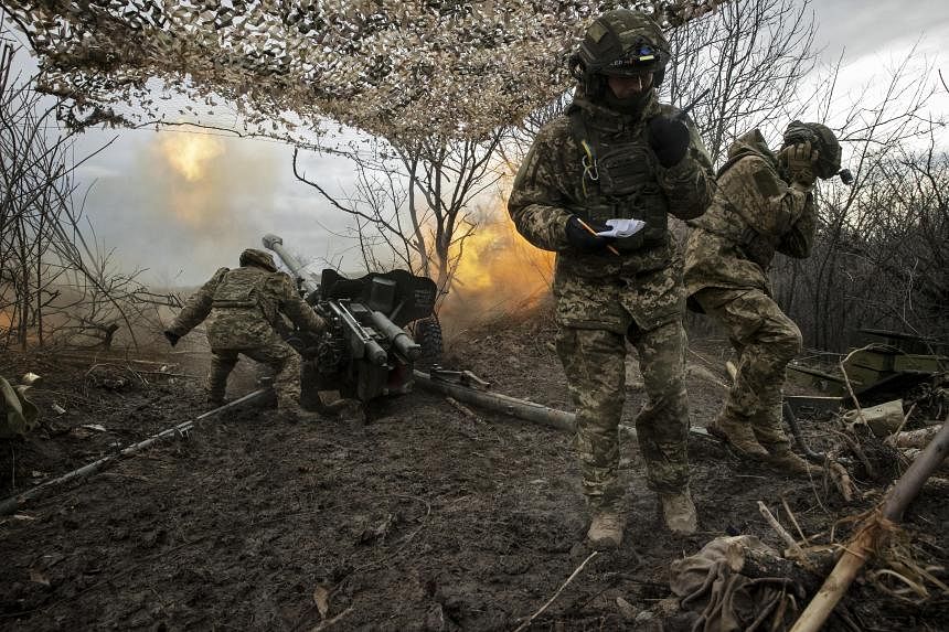 Large-scale Ukrainian offensive unlikely in near term, says US official [Video]