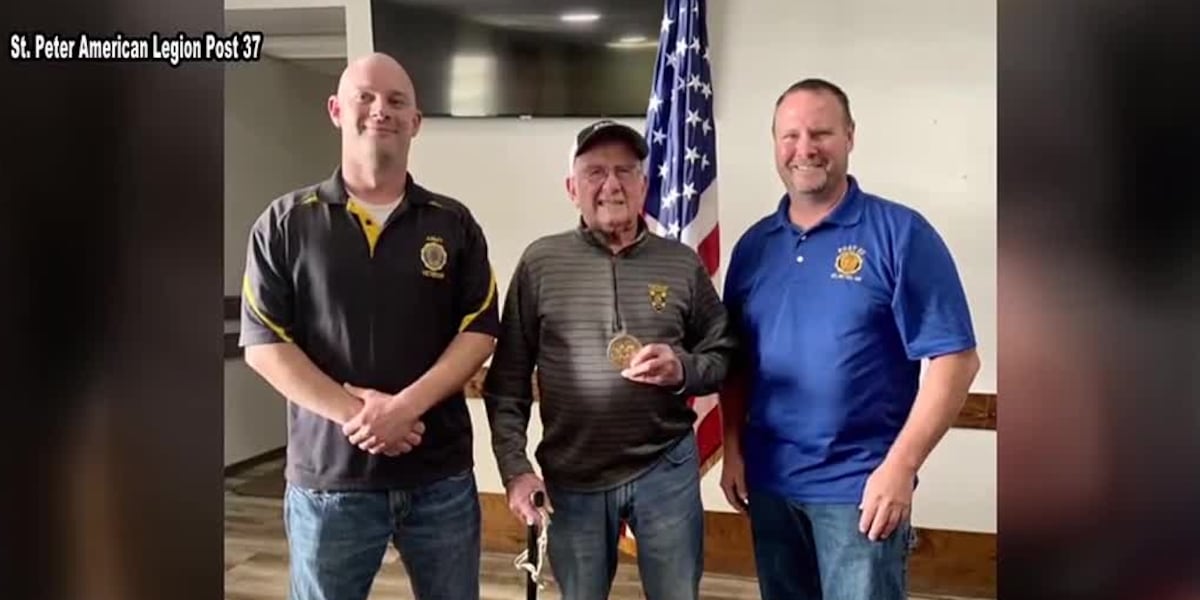 96-year-old Korean War veteran awarded with Purple Heart 73 years later [Video]