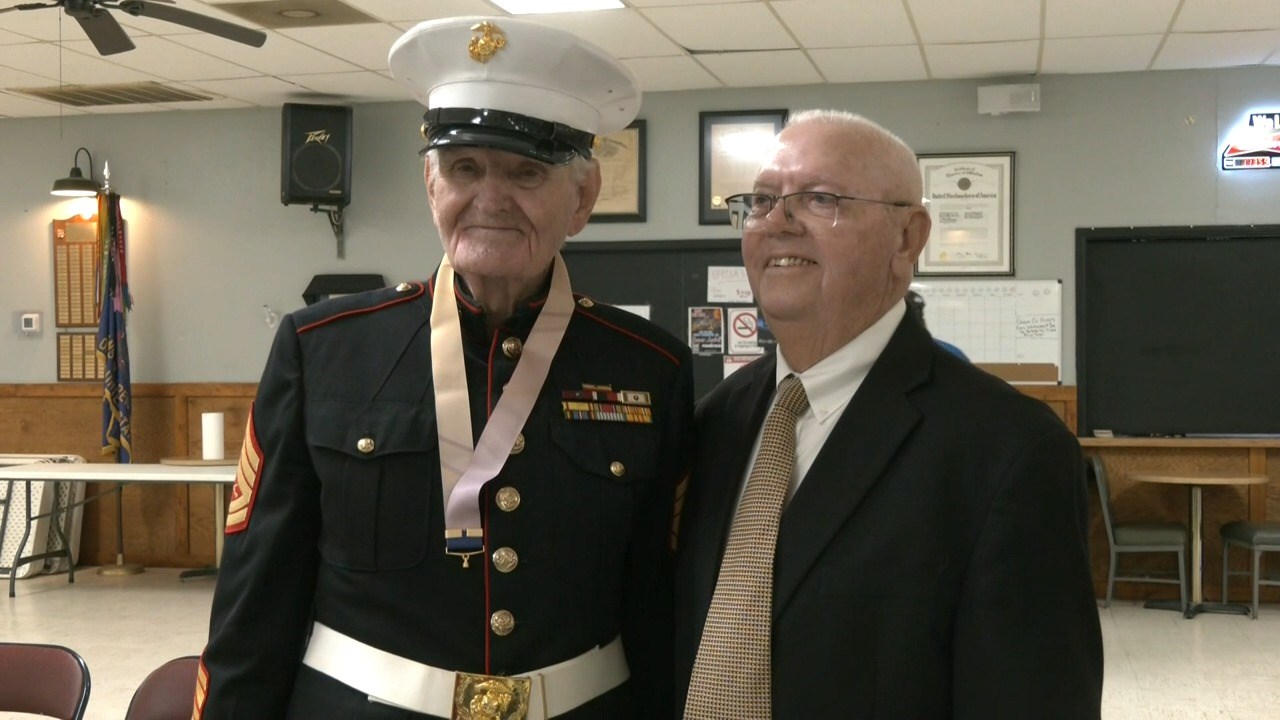 Vietnam War veteran honored at Texoma Heroes ceremony – KTEN [Video]