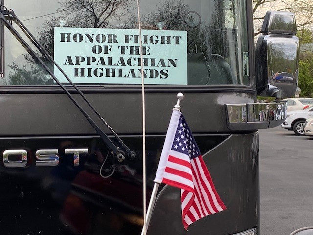 Local veterans depart on Honor Flight trip to Washington, D.C. [Video]