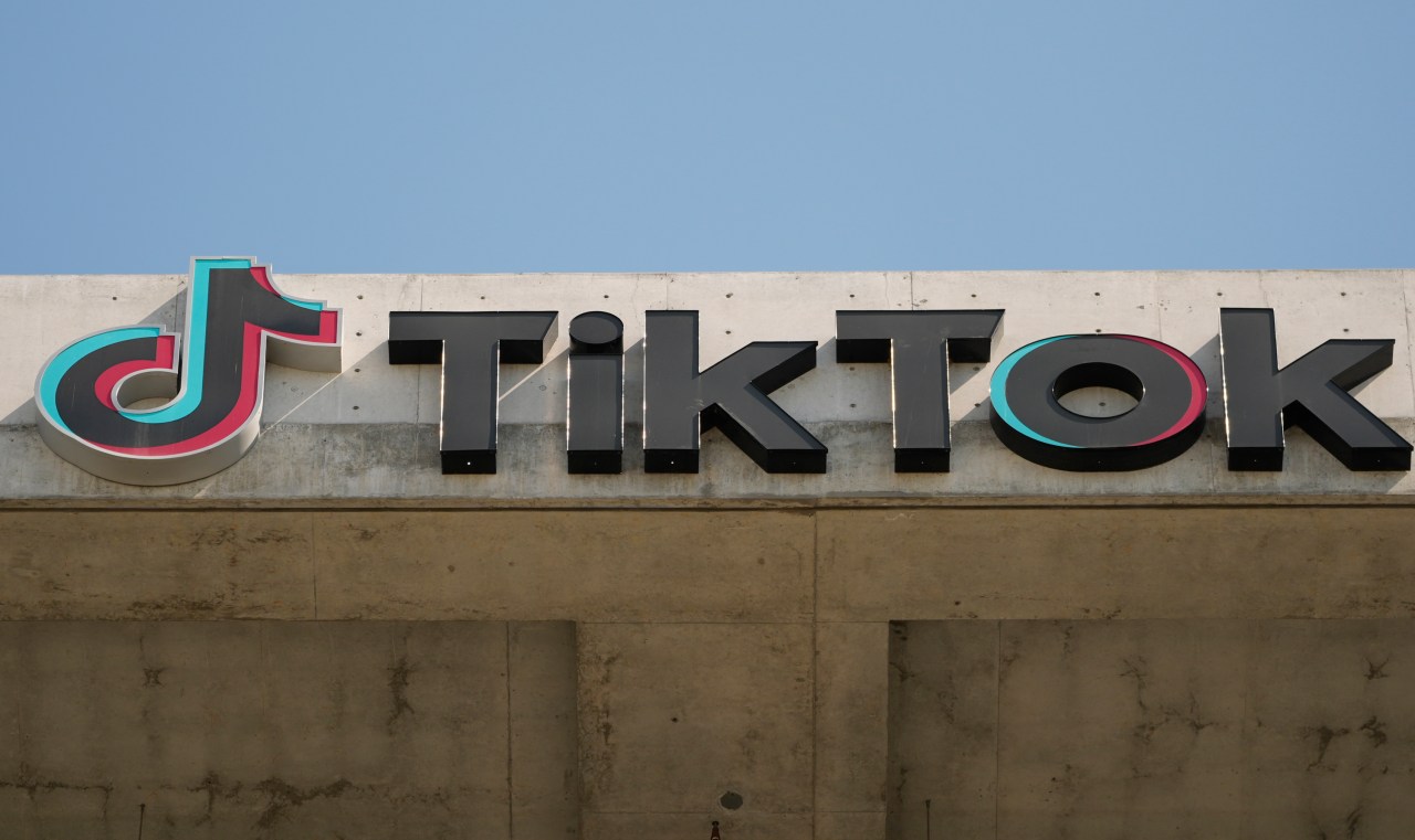 How TikTok grew from a fun app for teens into a potential national security threat | KLRT [Video]