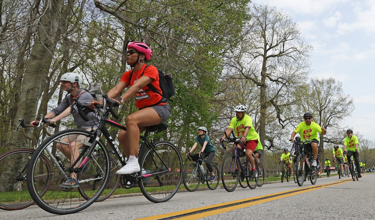 We all want to make Cleveland better: Avid cyclists participate in Celebrate Trails Day (photos) [Video]