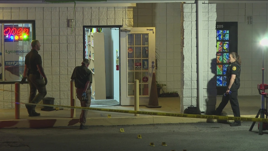 Deadly shooting at Lilburn food mart [Video]