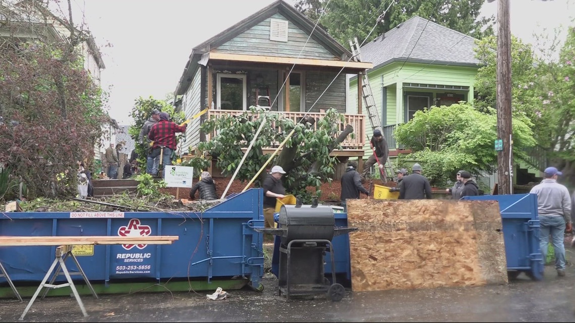 Nonprofit volunteers transform low-income homes in Portland [Video]