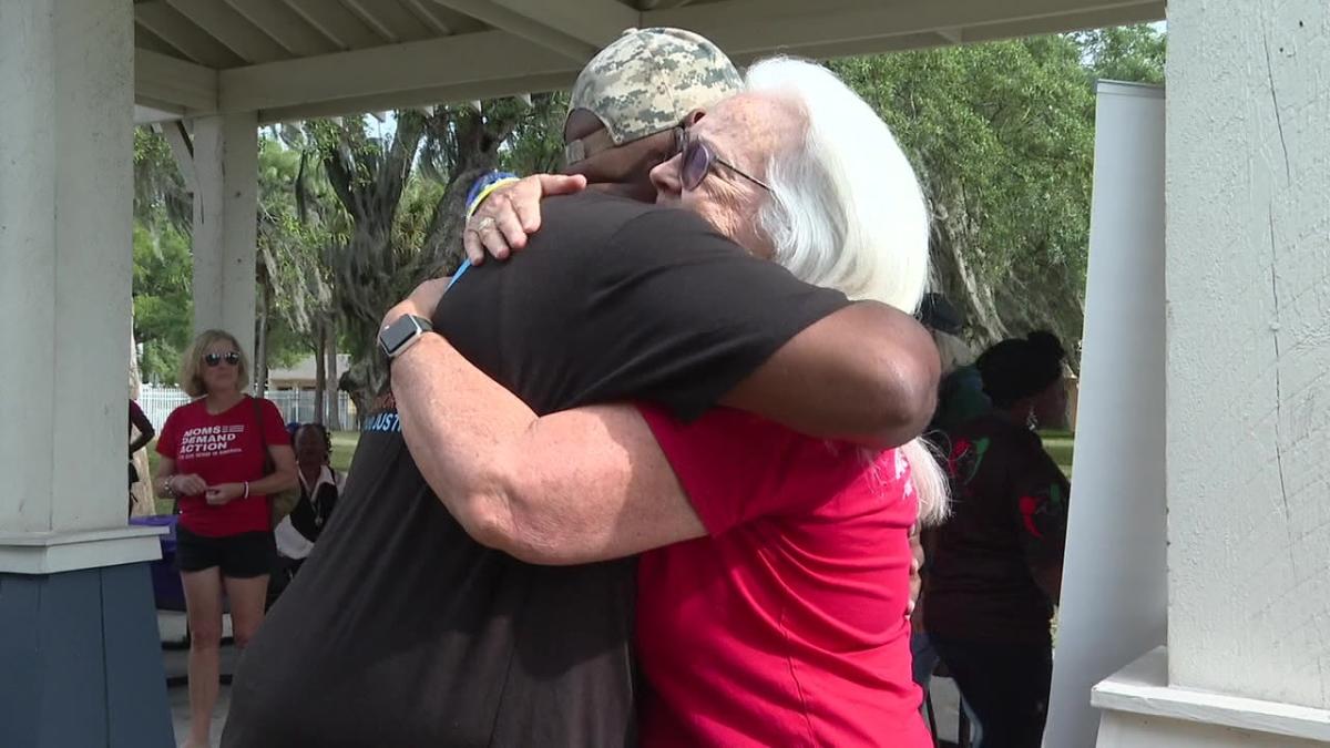 Annual Survivors Speak Healing Vigil pays tribute to gun violence victims in Tampa [Video]