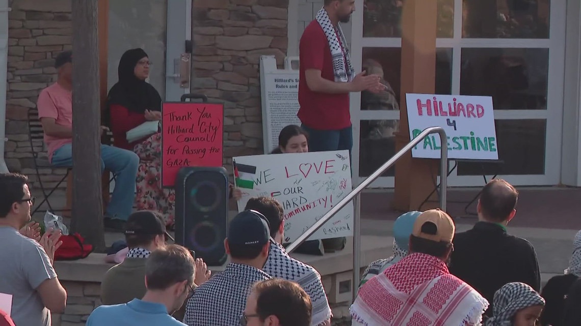 Hundreds gather in old Hilliard for stand in solidarity with Gaza [Video]