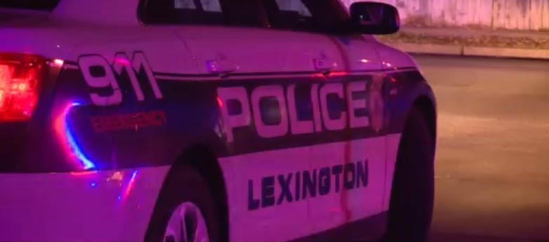 Man arrives at Lexington hospital with gunshot wound [Video]