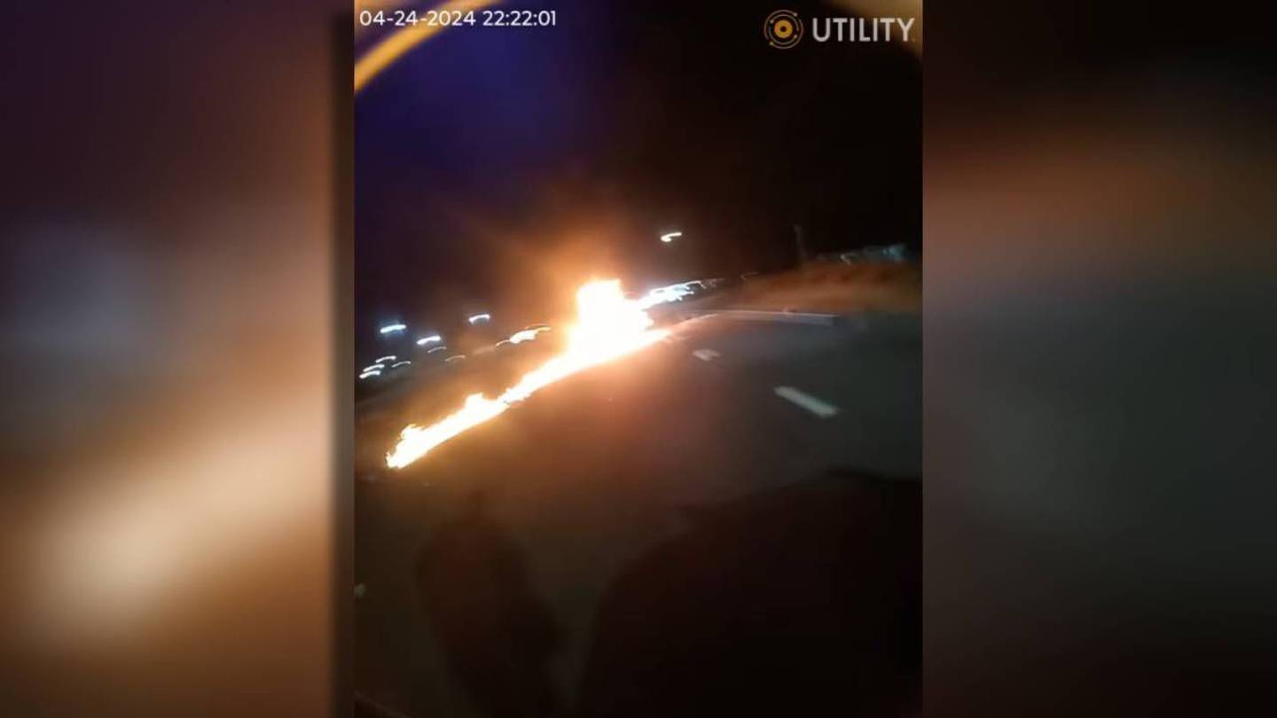 Motorcycle chase with Lilburn Police ends in painful, fiery crash for driver  WSB-TV Channel 2 [Video]