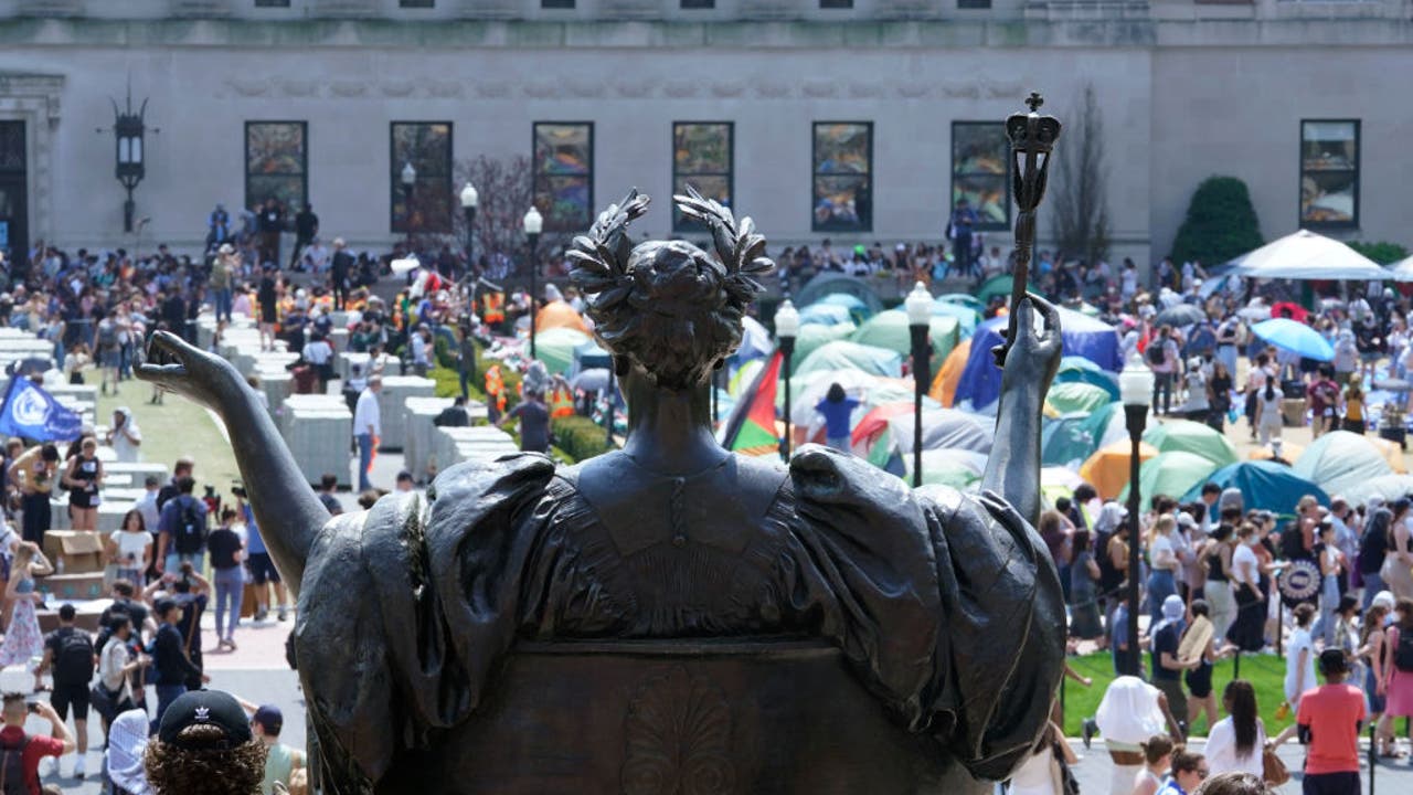 Columbia University updates: School begins suspending protesters [Video]