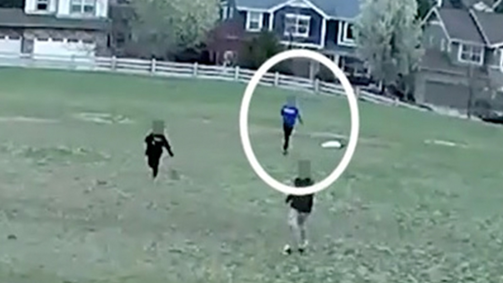Terrifying moment boy is almost snatched by kidnapper in broad daylight as he played with friends at elementary school [Video]