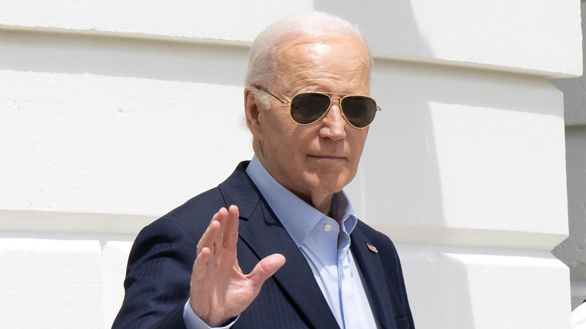 ‘Last thing we should be focusing on,’ fires baffled American after Biden vows to make marijuana less dangerous drug [Video]