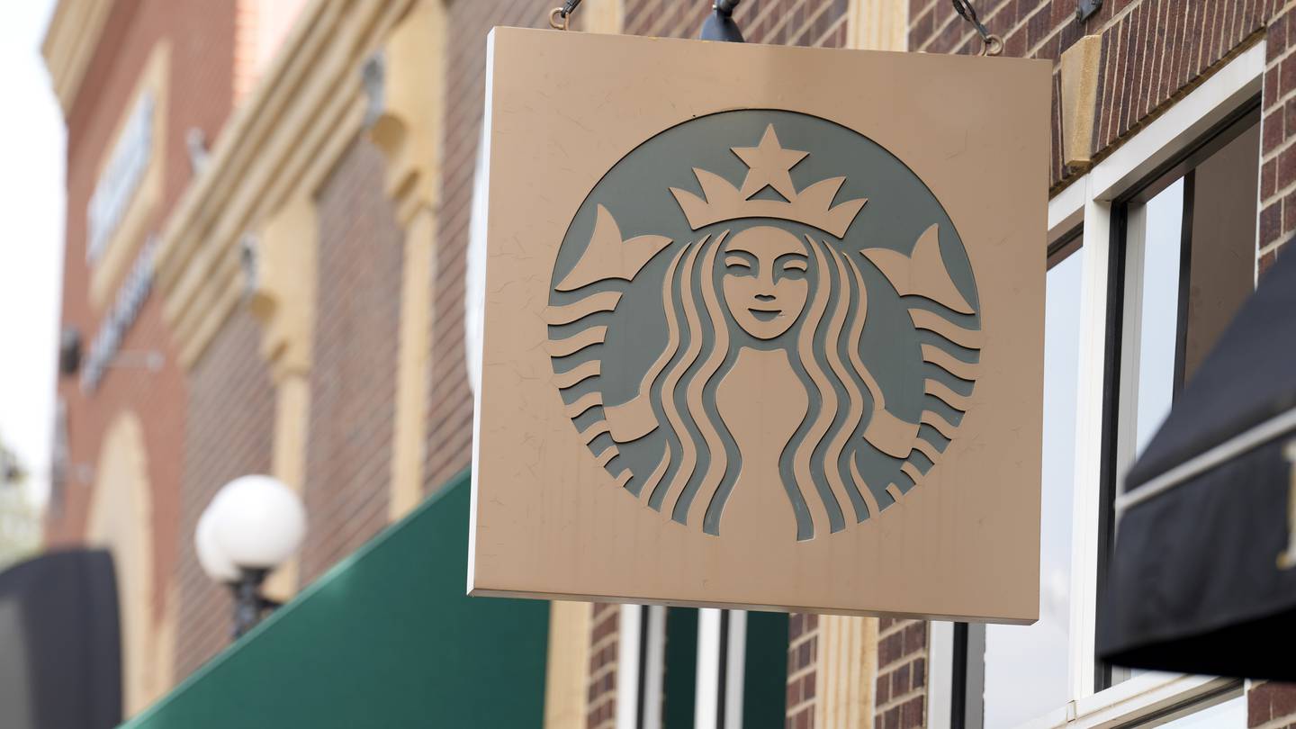 Starbucks lowers guidance, promises new drinks and deals after customer traffic fell in weak Q2  Boston 25 News [Video]
