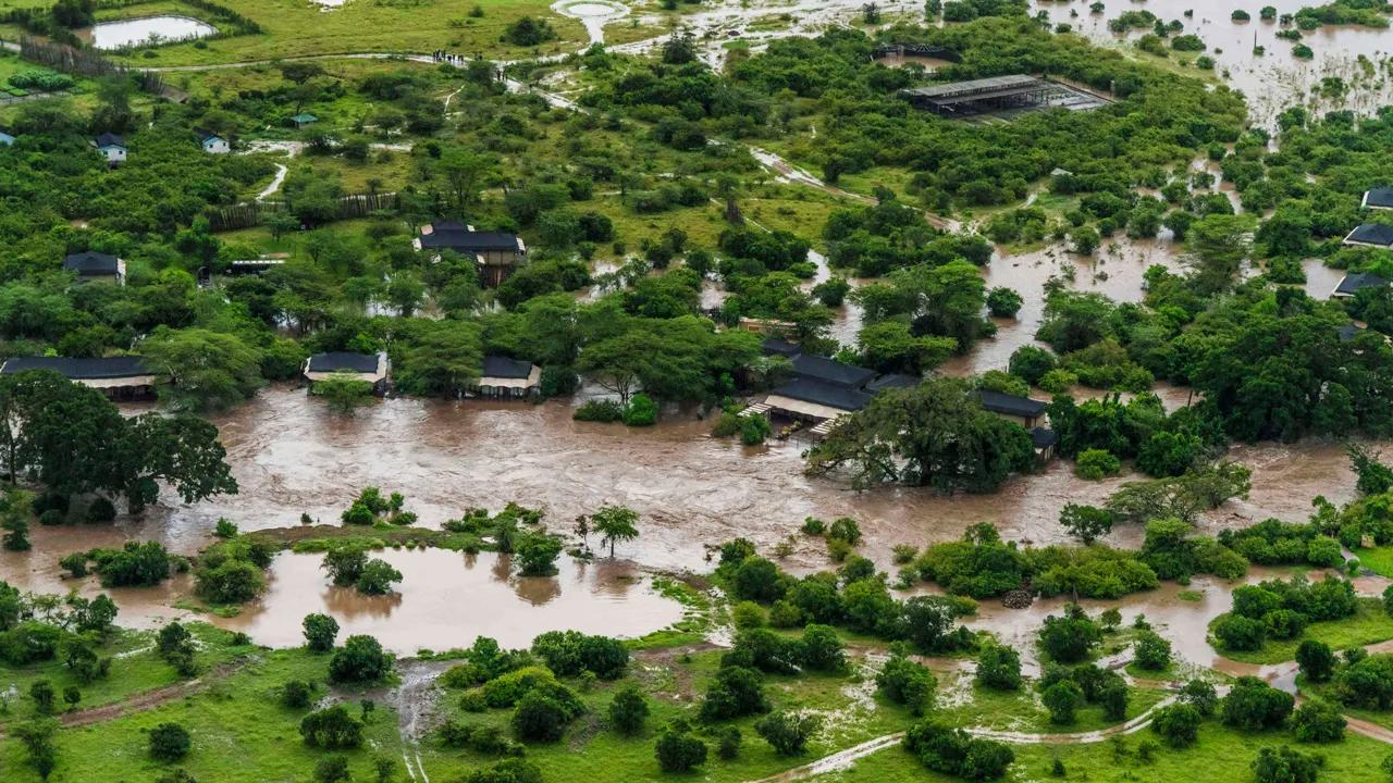 Tourists airlifted from Kenyan reserve as freak floods continue [Video]