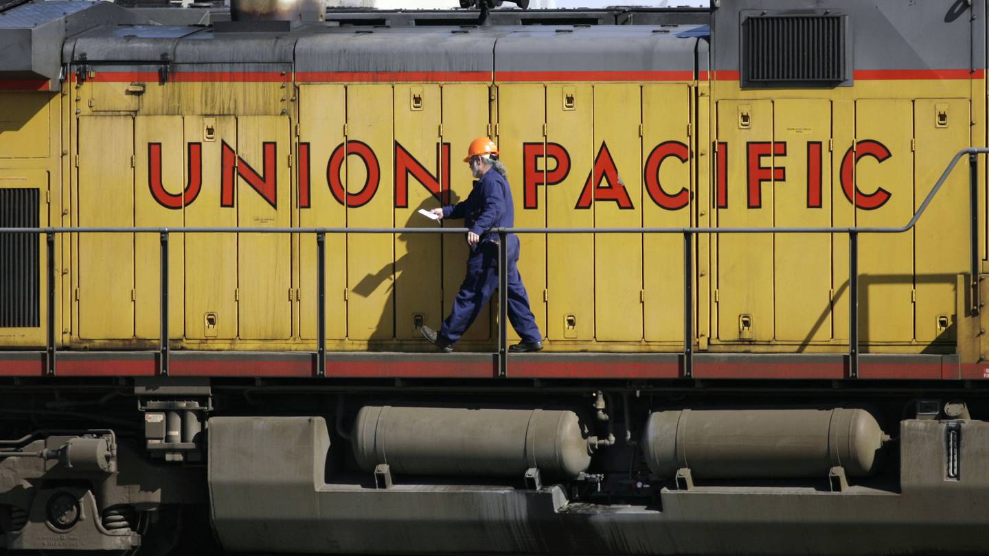 Union Pacific undermined regulators’ efforts to assess safety, US agency says  WSB-TV Channel 2 [Video]