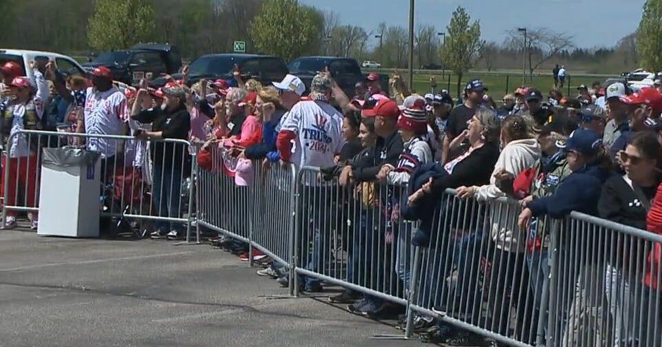 Thousands gather to see former President Trump in Saginaw County | Politics [Video]