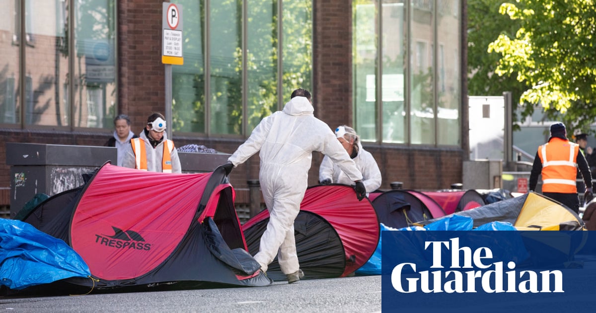 Police dismantle tent city in Dublin  video | World news