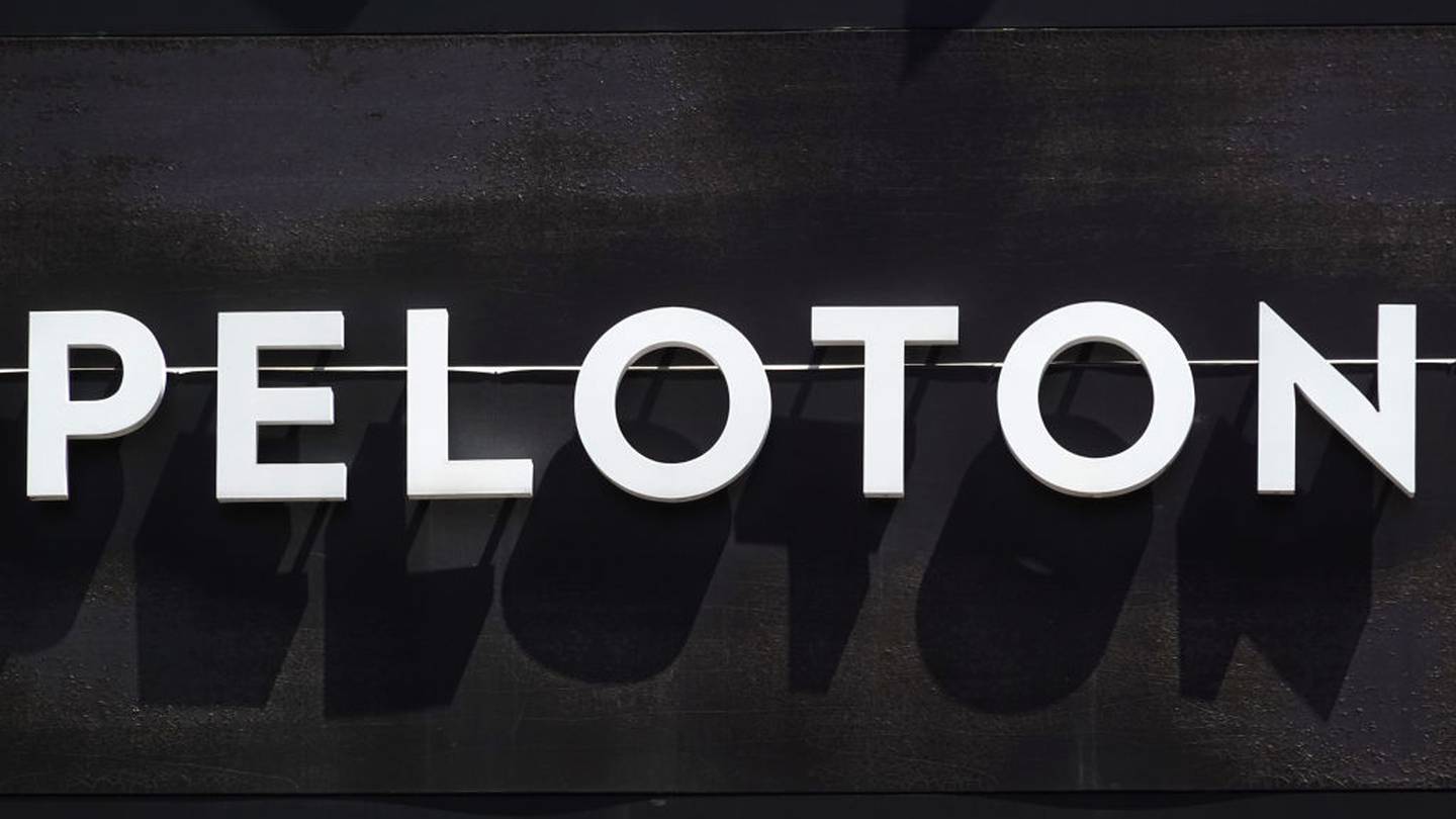 Peloton cutting around 400 jobs worldwide, CEO stepping down  WPXI [Video]