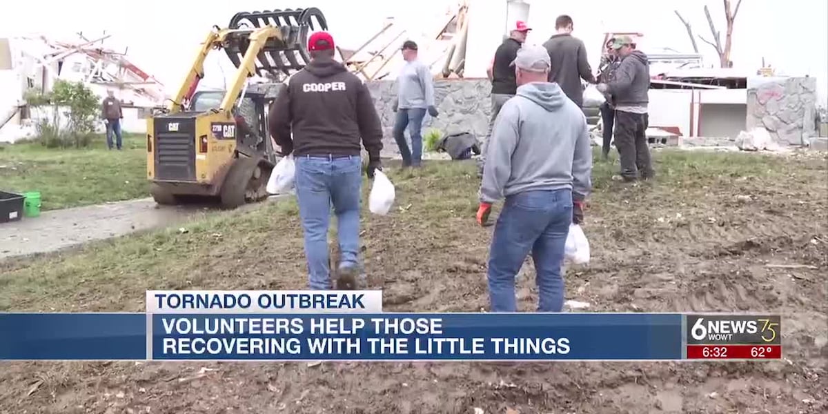 Volunteers arrive in Nebraska from across the U.S. to volunteer with tornado cleanup [Video]