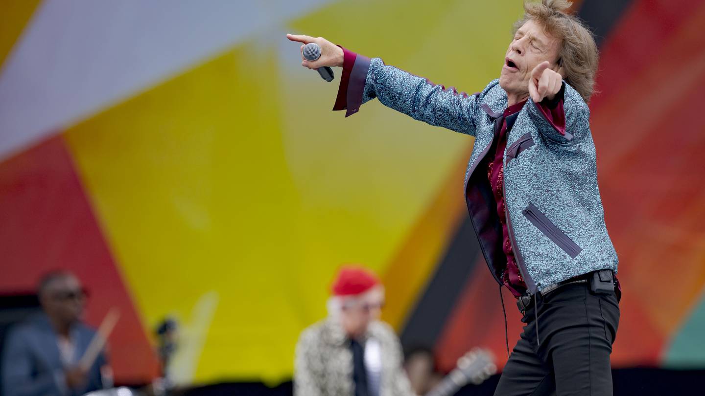 Mick Jagger wades into politics, taking verbal jab at Louisiana state governor at performance  WFTV [Video]