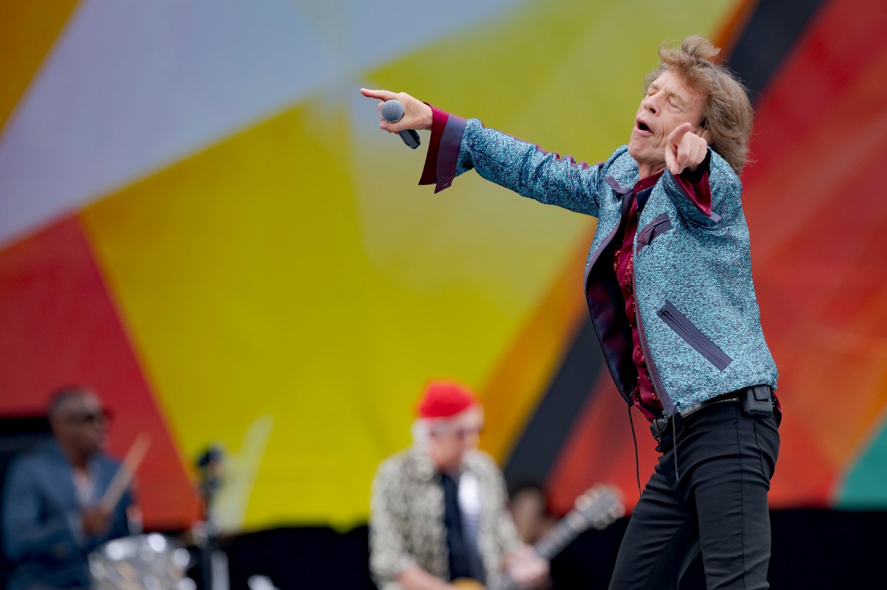 Mick Jagger wades into politics, taking verbal jab at Louisiana state governor at performance | KLRT [Video]
