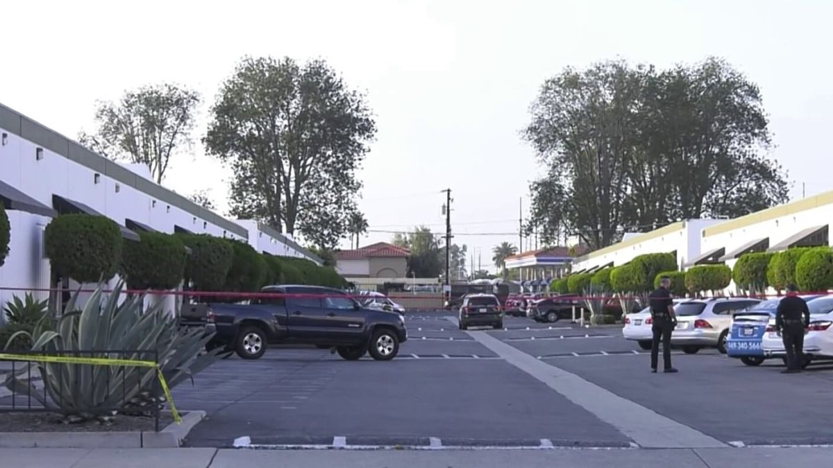 2 found dead at storage center in Santa Ana  NBC Los Angeles [Video]