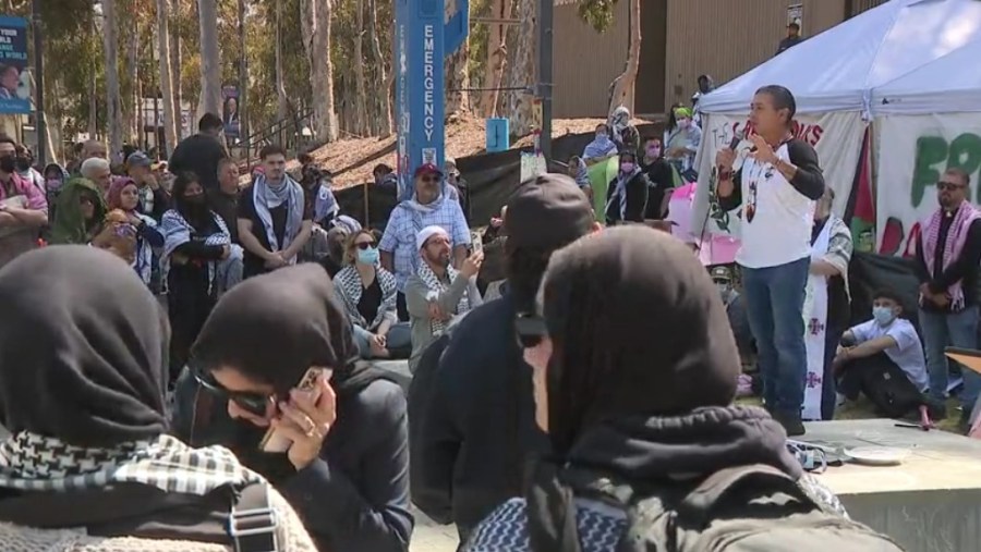 Gaza Solidarity encampment at UC San Diego enters third day [Video]