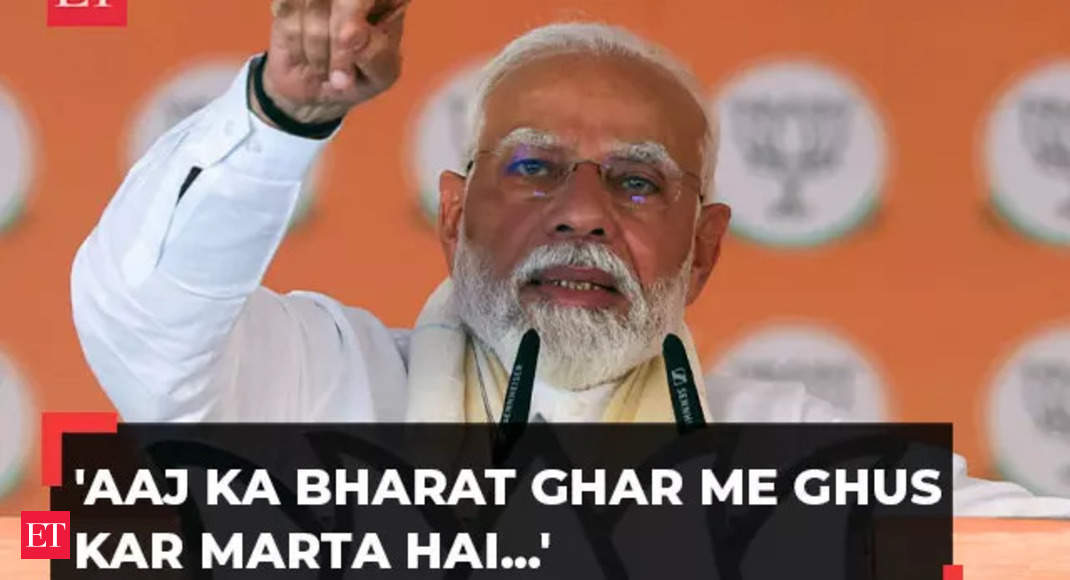 Lok Sabha Elections 2024: ‘Aaj ka Bharat ghar me ghus kar marta hai…’: PM Modi at Jharkhand rally – The Economic Times Video