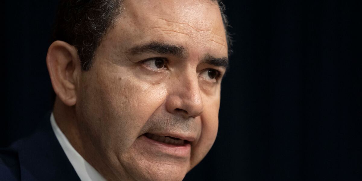 Rep. Henry Cuellar, his wife indicted in bribery scheme after yearslong probe [Video]