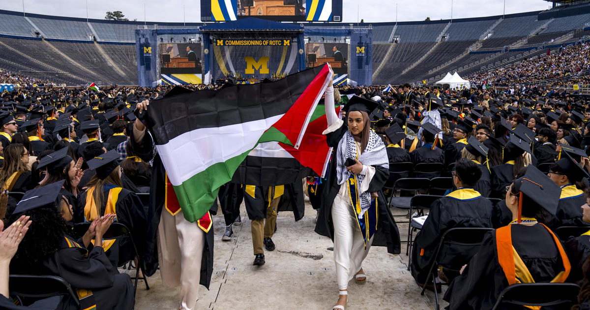 Pro-Palestinian protesters briefly interrupt University of Michigan graduation ceremony [Video]