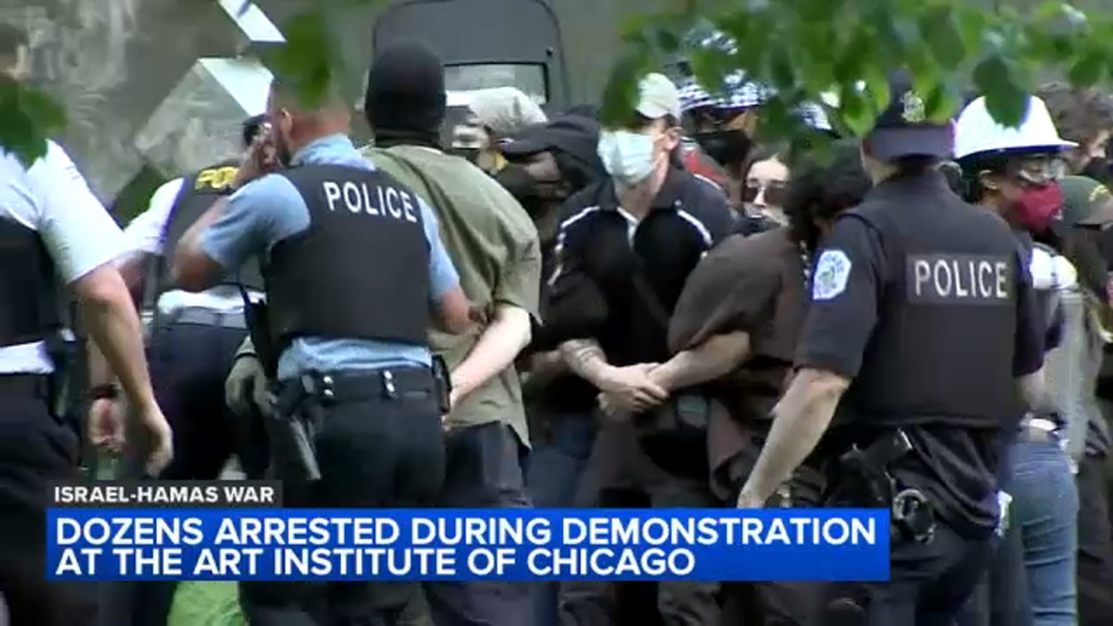 Art Institute of Chicago protest: 68 arrested at downtown Pro-Palestinian protest, police say; UChicago encampment continues [Video]