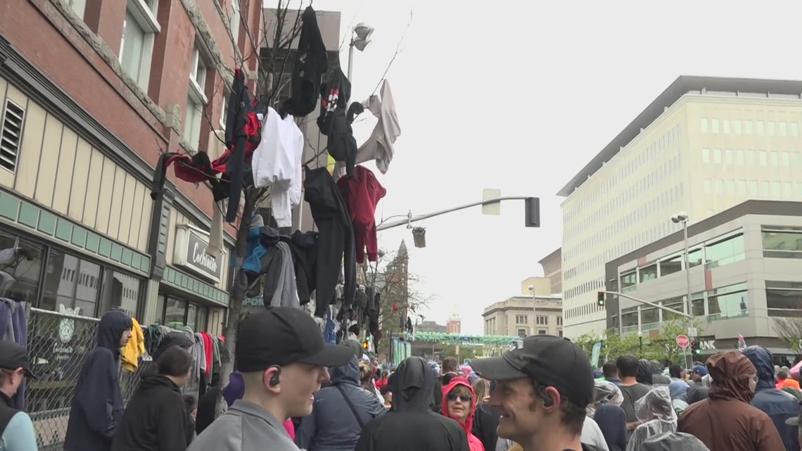 Runners make their mark on Bloomsday race day [Video]
