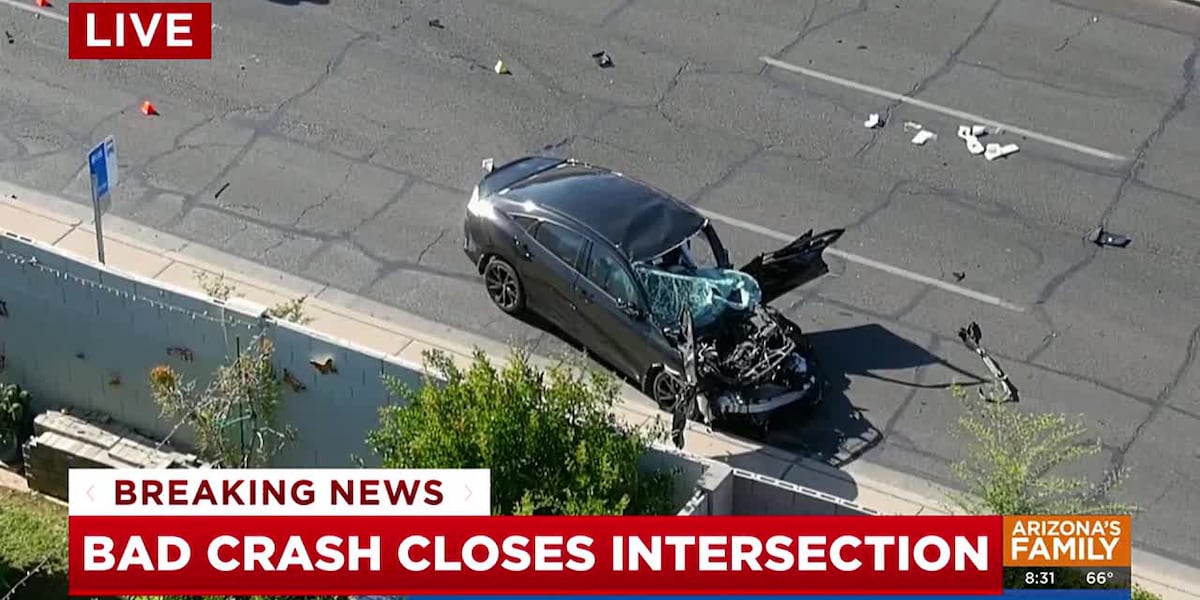 Man dead after north Phoenix crash [Video]
