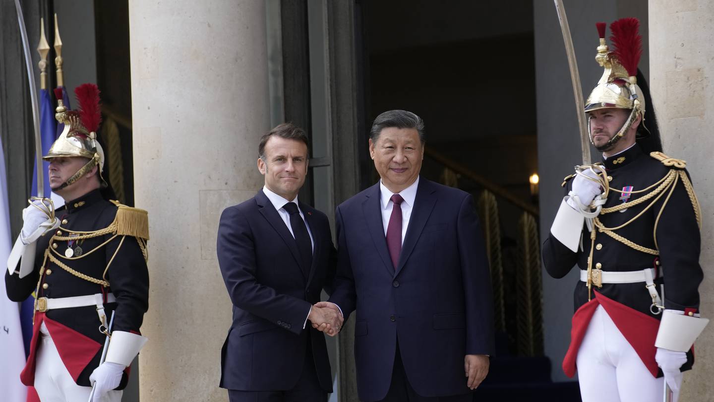 Macron puts trade and Ukraine as top priorities as China’s Xi opens European visit in France  WSB-TV Channel 2 [Video]