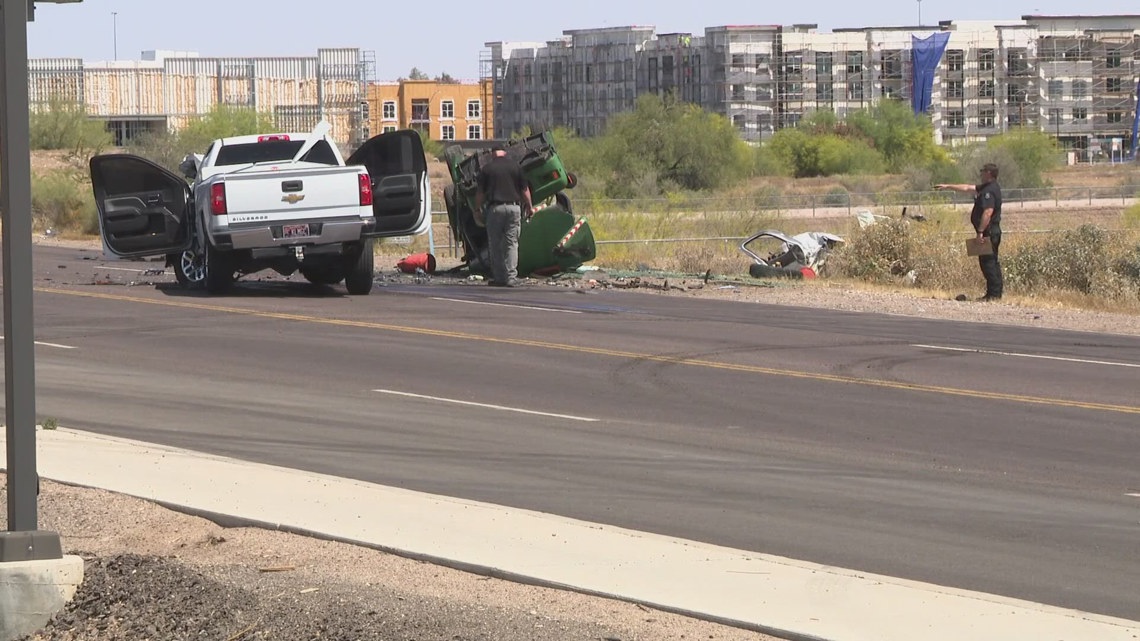 Two hospitalized after Peoria crash [Video]