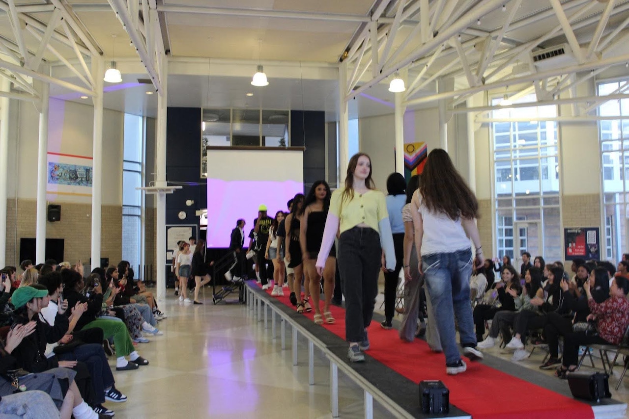 Westview Climate Change Club hosts fashion show to promote sustainability among Gen Z [Video]