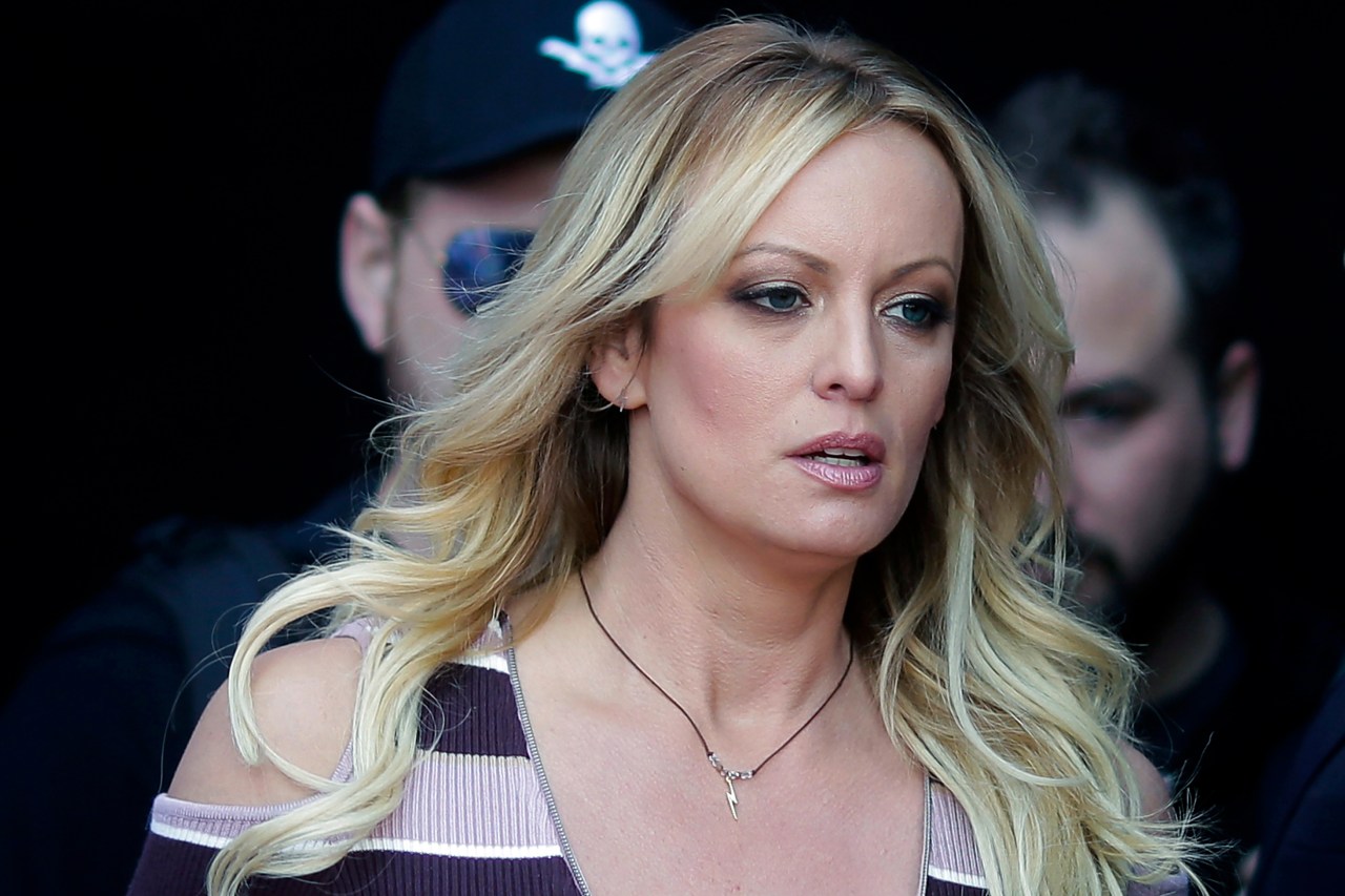 Stormy Daniels describes meeting Trump during occasionally graphic testimony in hush money trial | KLRT [Video]