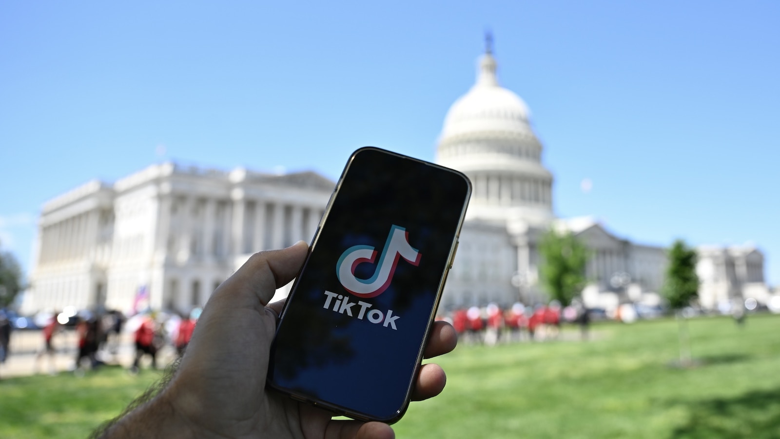 TikTok sues federal government over potential US ban [Video]