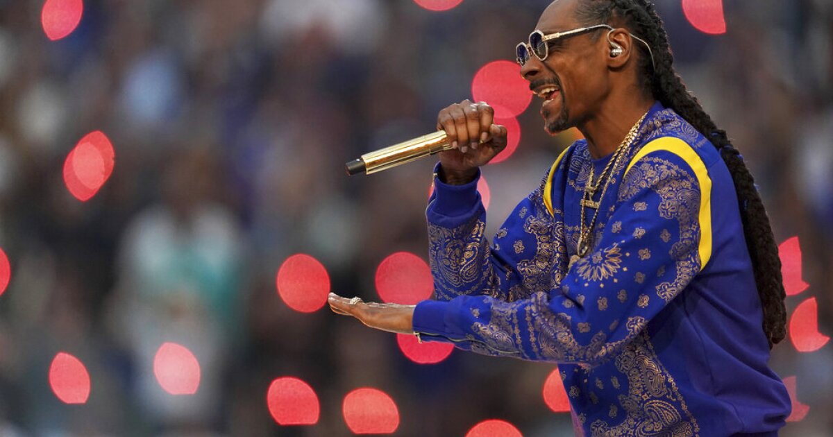 Snoop Dogg gets his own college football bowl game [Video]