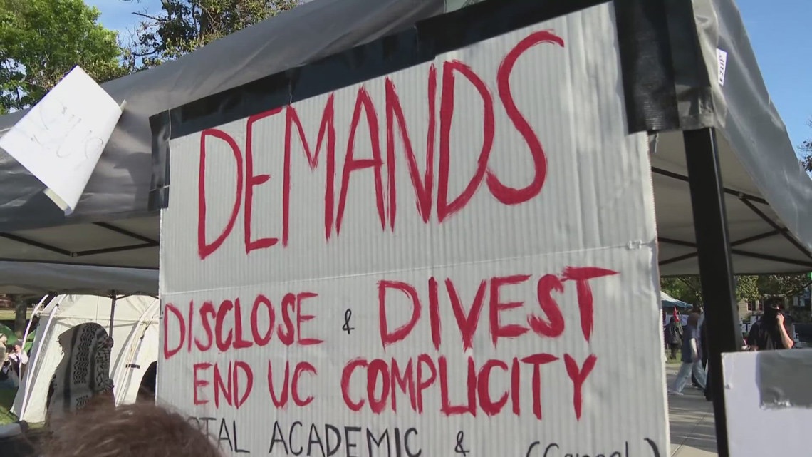 College protest in Davis: Pro-Palestinian camp set up [Video]