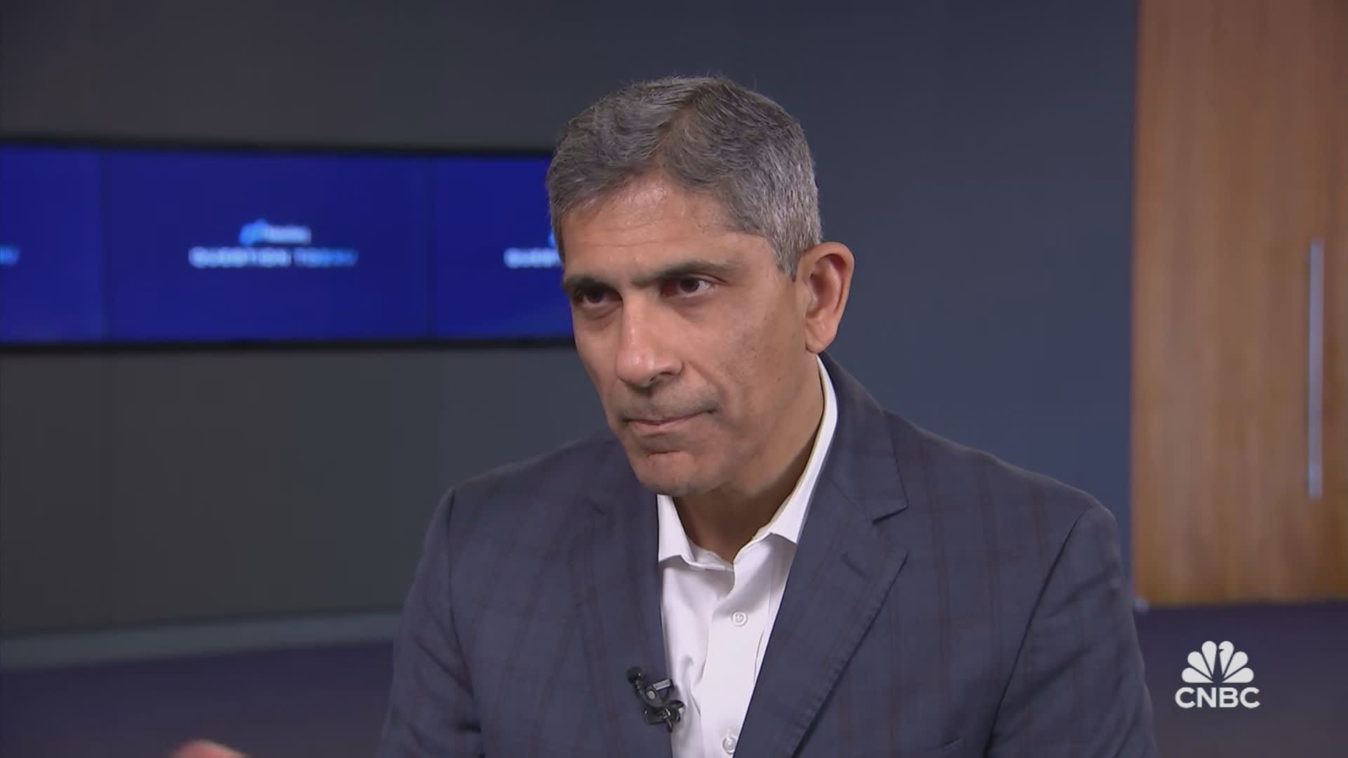 Honeywell CEO Vimal Kapur on the labor skills shortage and how automation, AI are changing manufacturing [Video]