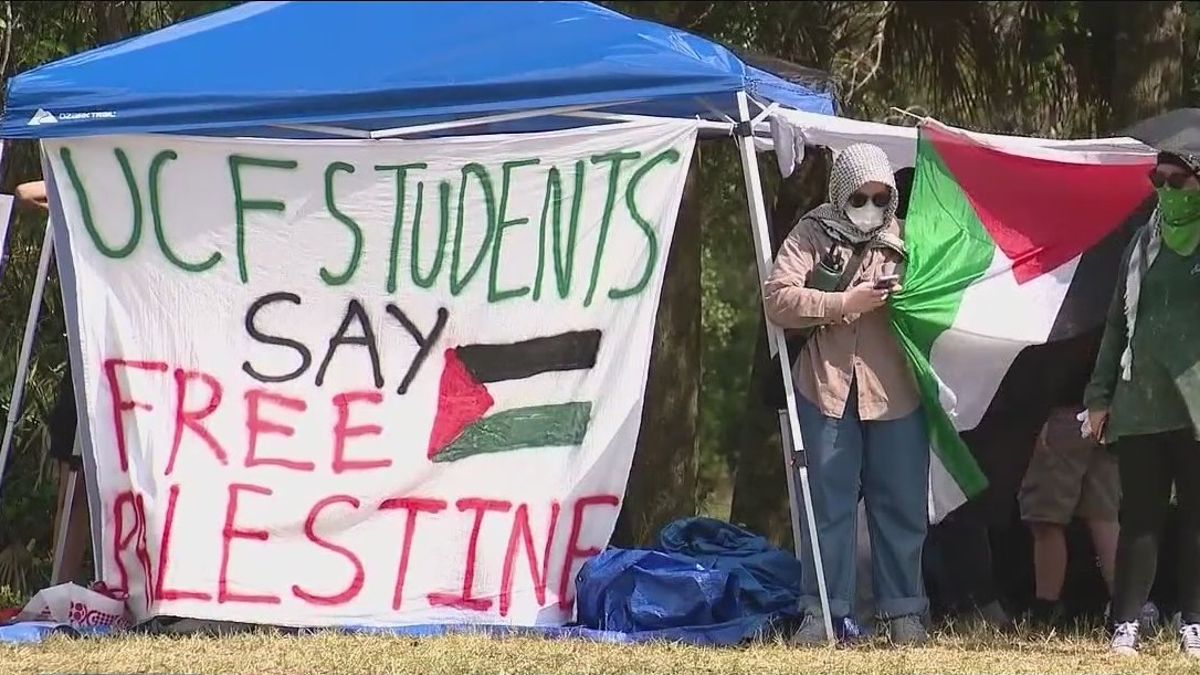 Protesters set up encampment at UCF [Video]
