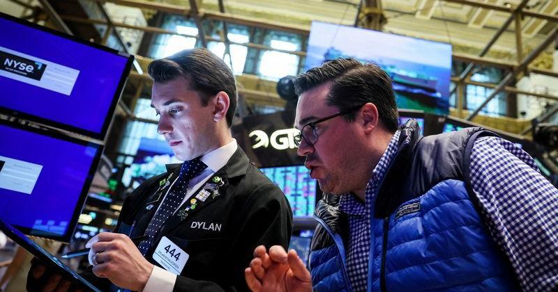 Wall St loses steam, dollar gains as investors mull rate cut timing | U.S. & World [Video]
