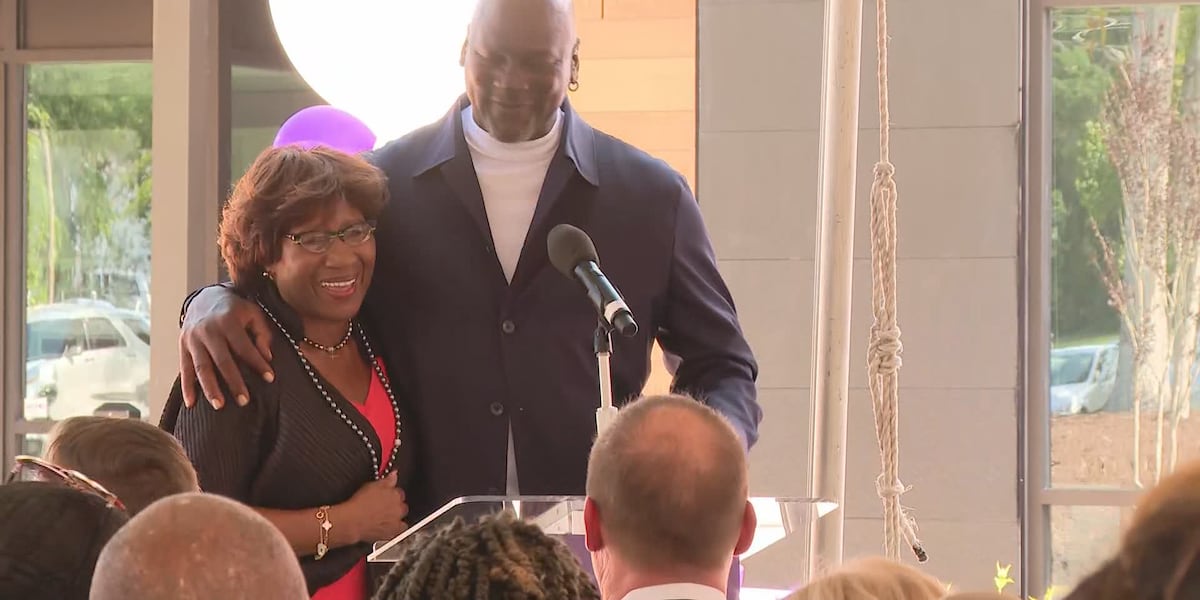 Michael Jordan opens medical clinic for families in need in his hometown [Video]