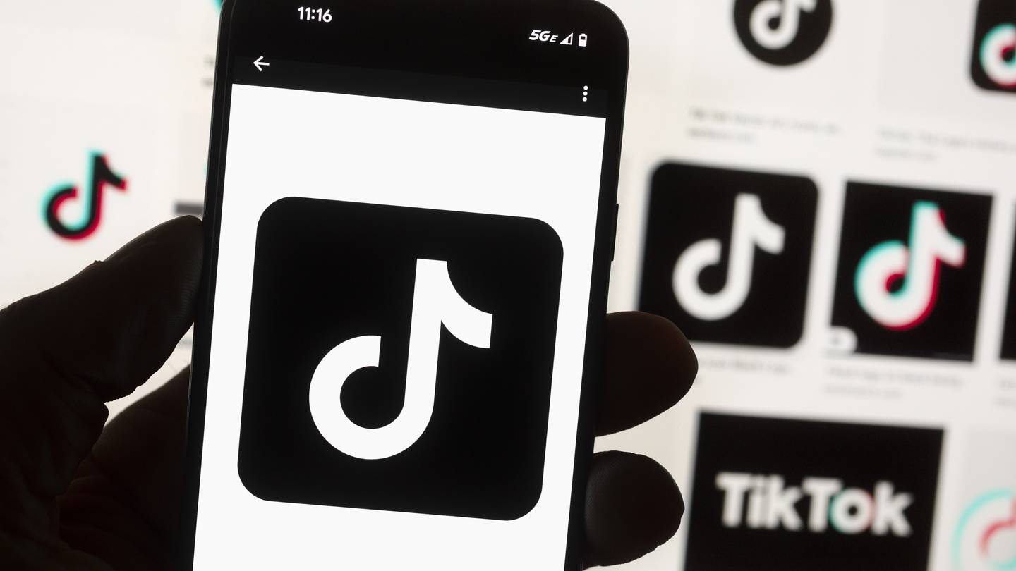 TikTok to start labeling AI-generated content as technology becomes more universal  WPXI [Video]