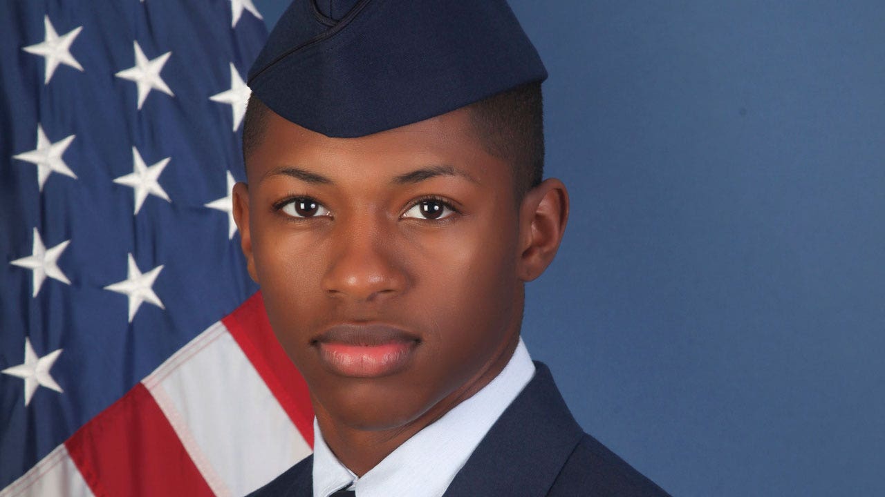 Florida deputies killed Air Force airman after entering wrong apartment, attorney says [Video]